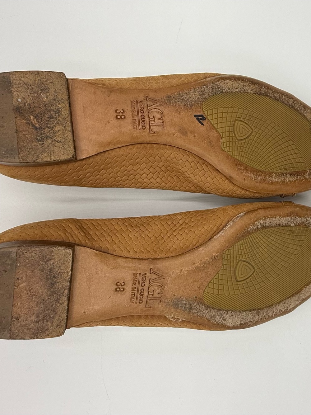 AGL Attilio Giusti Leombruni Tan Leather Ballet Flats with Gold Buckle Detail - Picture 9 of 11